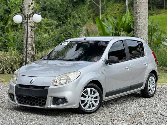 RENAULT SANDERO 1.6 PRIVILÉGE 8V HI-FLEX 4P MANUAL RENAULT SANDERO 1.6 PRIVILÉGE 8V HI-FLEX 4P MANUAL